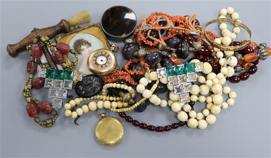A silver and tortoiseshell pill box, a corkscrew and mixed costume jewellery.